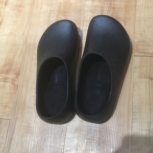 Black Work Kitchen Birkenstock’s Birki